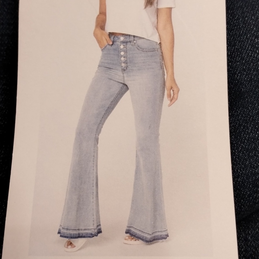Celebrity Pink NWT Women's Exposed Button Flare Denim Jeans Size 15/32 Dark Wash - Picture 7 of 14